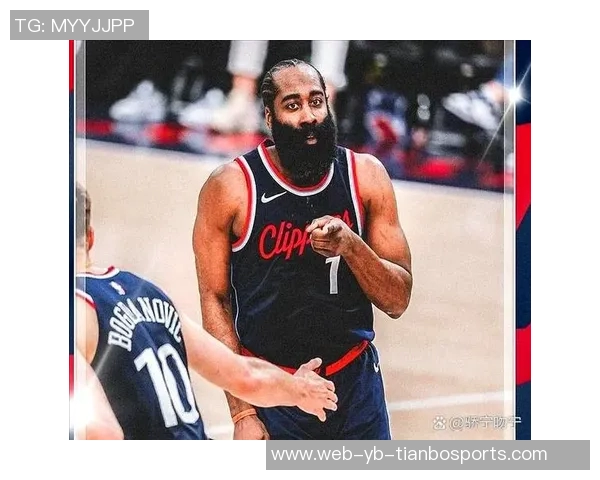 哈登半场表现亮眼三投两中助攻9次助力球队进攻展现全能风采 哈登半场表现亮眼三投两中助攻9次助力球队进攻展现全能风采